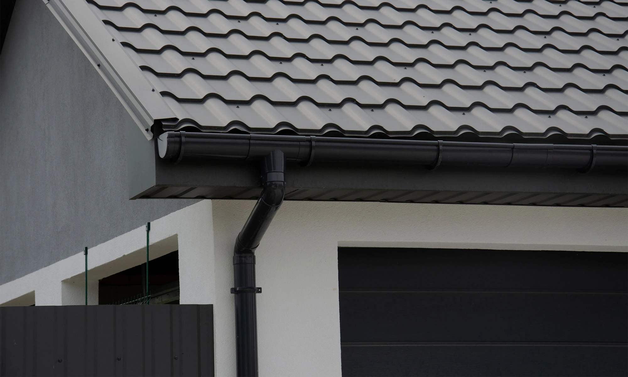 Seamless Gutter Installation